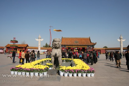 Dragon Pavilion, Kaifeng - 2008 - salut, china!