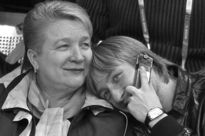 Plushenko elrejtése kollégáktól súlyos betegsége édesanyja (kénytelen megszakítani a túra) Plushenko elrejtése fickó kemény anyja betegsége