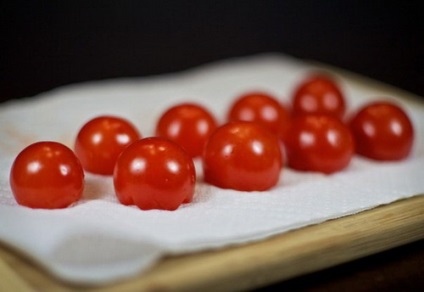 Tomate umplute cu brânză moale și verde - restaurant acasă