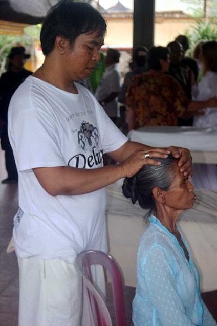 Népszerű balinéz gyógyítók, mind az indonéz