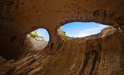 Подивитися в очі бога - печера прохідний в Болгарії (12 фото)