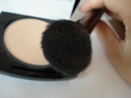 Măturați pensula pentru pulbere de la avon - recenzii privind produsele cosmetice