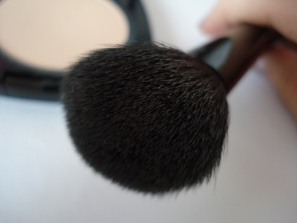 Măturați pensula pentru pulbere de la avon - recenzii privind produsele cosmetice