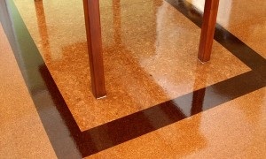 Cork pe podea în fotografie bucătărie