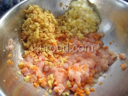 Рецепти, курячі котлети з картоплею та морквою