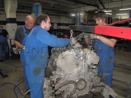 Reparatia motorului infiniti fx37, lipsa de ulei in motor infiniti fx 37