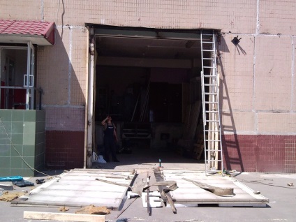Repararea ușii de garaj (leagăn, secțiune, automată) -structură, preț, video, ghidare pe ușă