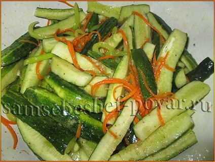 Salata de castravete cu condimente morcov coreean
