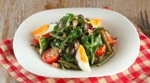 Салат з тунцем консервованим рецепт і помідорами рецепт з кукурудзою, огірками і квасолею