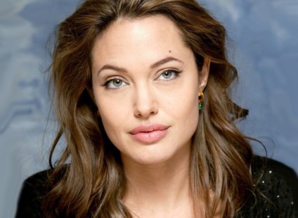 Секс з Анджеліною Джолі кращі постільні сцени
