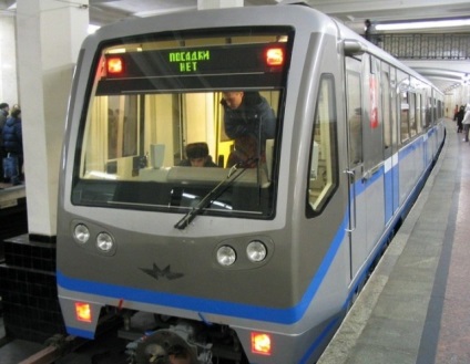 Cât de repede trec trenurile cu metroul