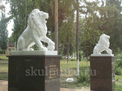 Sculptura - sculptura de granit, regiunea Moscova