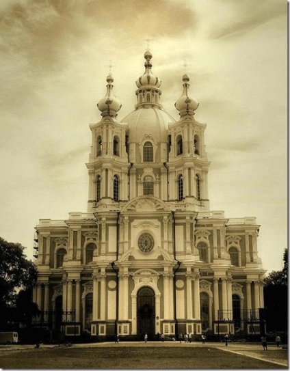 Смольний собор в Санкт-Петербурзі