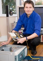 Specialist în întreținerea și reparația calculatoarelor personale (helpdesk - practice