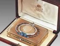 Produse antifraudă Faberge contrafăcute și originale