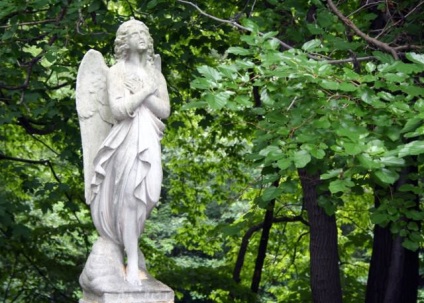 Statuia unei fată, femeile sculpturi antice grecești pentru o grădină și o fotografie de dacha