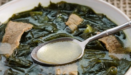 Supă cu alge marine