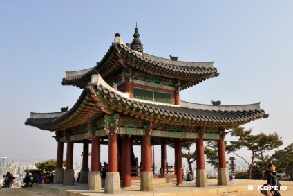Suwon și cetatea de laudă, în Coreea