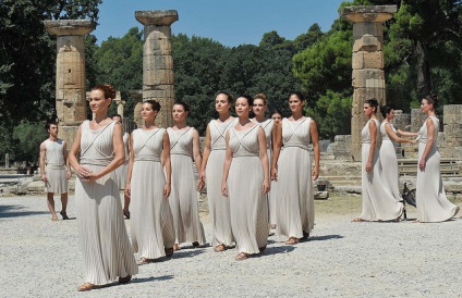 Nunta în stilul grecescului antic - sărbătoare pe Olympus - viața privată