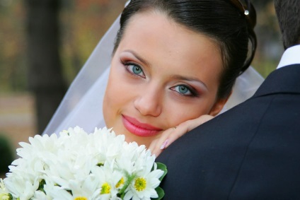 Весільний макіяж для зелених очей для брюнеток, рудих і блондинок покрокові інструкції і відео урок