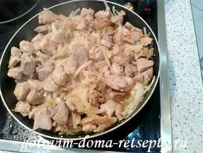 Carne de porc fiert în bere