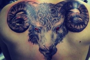 Tattoo arie foto - constelație în tatuaj masculin și feminin, yurtz îndrăzneț