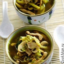 Тайський суп з огірками