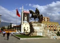 Tirana - Útikalauz, fotók, épületek