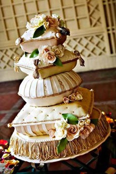 Торт у вигляді нареченого