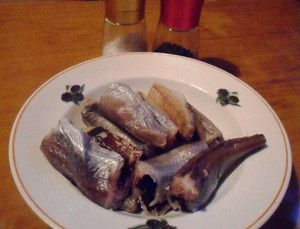 Тушонка з дрібної риби (минуле тушкуємо в духовці) рецепт з фотографіями
