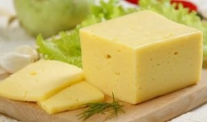 Brânza tare ajută la întărirea dinților