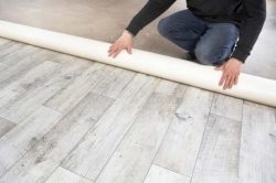 Plasarea linoleum cu propriile mâini pas cu pas instruire cu privire la modul de a pune linoleum pe lemn și beton