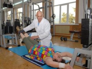 A coxarthrosis fizioterápiás gyakorlatok, jóga, testmozgás módszerével