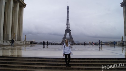 Vedere a turnului Eiffel este cea mai bună vedere a turnului din piață