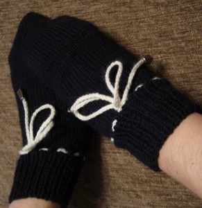 Am tricotat mitten-mittens