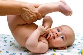 Székrekedés az újszülötteknél, hogy mit kell tenni, ha a gyermek szenved - egy újszülött -, hogy a szülők