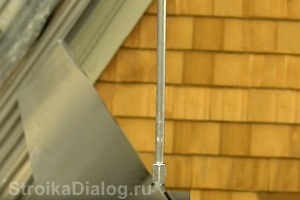 Împământarea acoperișului metalic al casei (din metal)