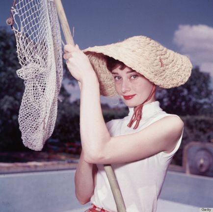 25 tanulságai a stílus Audrey (25 tanulságot Audrey Hepburn stílusú ékszereket vásárol ékszerüzlet ár szállítás érdekében) 25 tanulságai a stílus Audrey