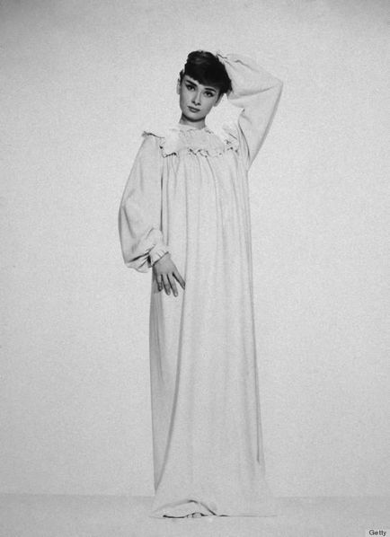 25 tanulságai a stílus Audrey (25 tanulságot Audrey Hepburn stílusú ékszereket vásárol ékszerüzlet ár szállítás érdekében) 25 tanulságai a stílus Audrey