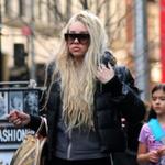 Amanda Bynes este amuzant - cel mai important - spray de păr - il de bote - magazine de parfumuri și