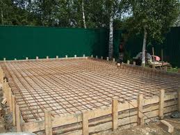 Reinforcement of foundations monolithic