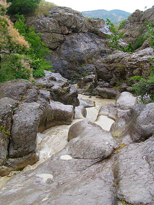 Cascade artabile și granița naturală Panagia