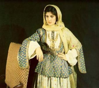 Costumul național al femeilor din Azerbaidjan
