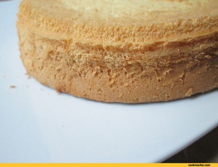 Biscuiti tort cu mere și caramel și cum să coaceți un tort de burete în mod corespunzător