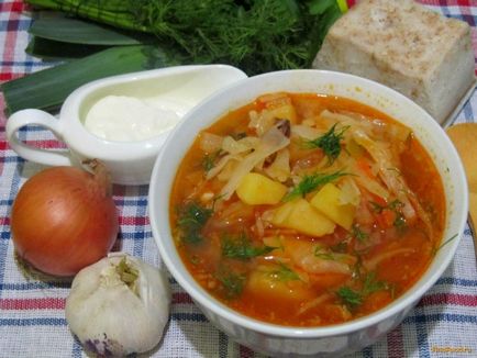 Borsch cu untură și usturoi - delicioasă pentru fiecare zi