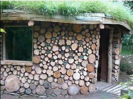 Casa de vară cu mâinile noastre folosim lemn de foc și un adobe