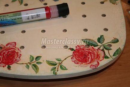 Decoupage szervező a szál formájában varrógép