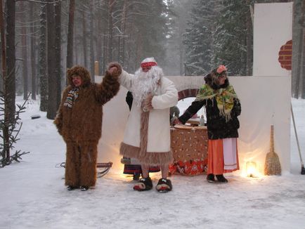 Дівчата чіпали за голу коліно