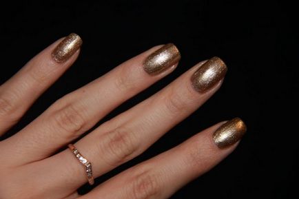 Експерименти з золотом з opi glitzerland і кракелюр isadora graffiti nail top відгуки