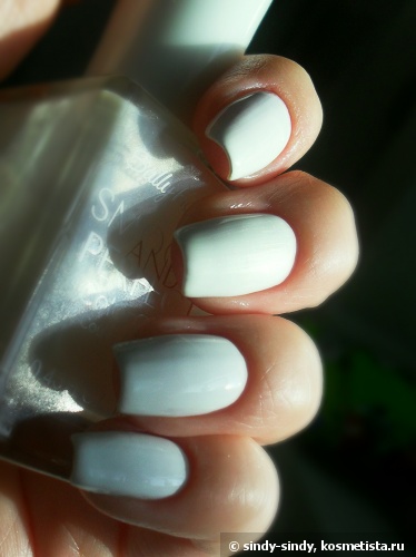 Ще один варіант манікюру essie blanc sally hansen fog відгуки